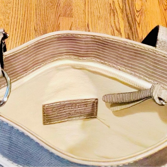 Cristian Genuine Leather Lizard-Embossed Crossbody Bag – Made in Italy - Picture 2 of 9